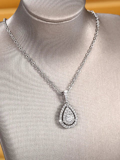 Huitan Luxuriöse Kristallkette für Damen, Verlobung, Hochzeit, trendige funkelnde Zirkonia-Anhänger-Halskette, Statement-Schmuck