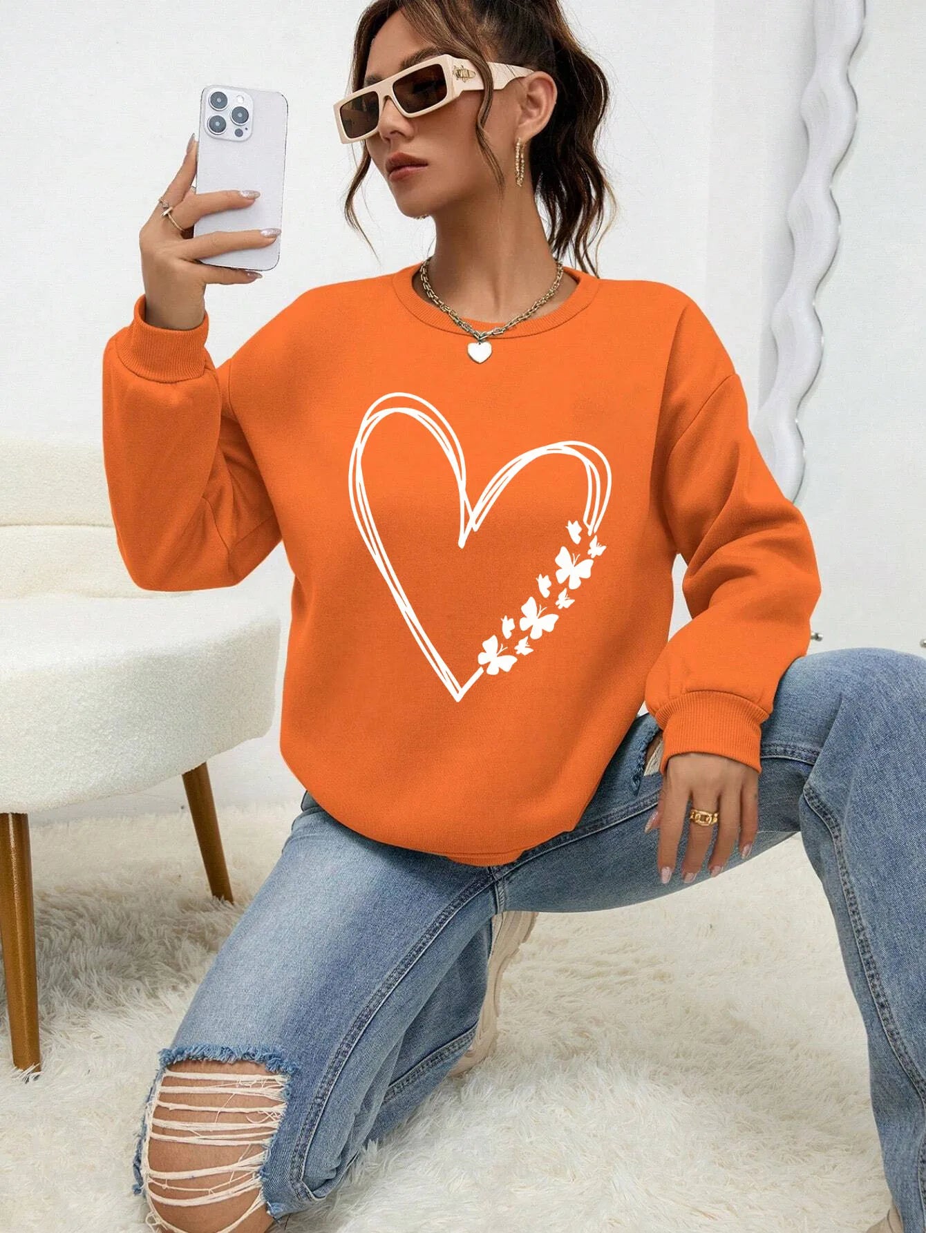 The Great Love At The Edge Of Butterflies Design Sweatshirt Women Fleece Crewneck Clothes Street Autumn Pullover Soft Sportswear