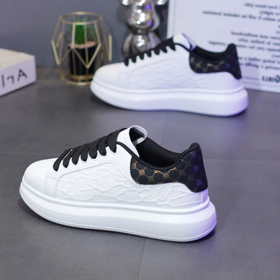 Spring Summer Men's Fashionable Lightweight Sport Shoes Thick Bottom Trendy White Sneakers Breathable Comfortable Running Shoes