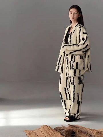 AW Coral Velvet Sleepwear Thickened Warm Winter Sweet and Cute Flannel Women's Sleepwear Simple and Loose Can Be Wearing Outside