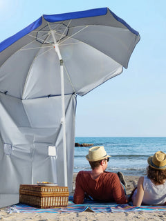 Outsunny Ombrellone da Spiaggia Ø1.9x2 m con Tettuccio Reclinabile a 45°, Tendina Laterale con Finestre e 2 Tasche, Ombrellone da Mare con 8 Stecche e Design a 2 Sezioni in Acciaio e Poliestere, Blu