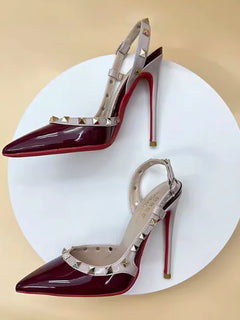 Nuovi tacchi alti europei e americani sexy vino rosso per le donne tacchi sottili punta a punta, bocca poco profonda, sandali con scarpa singola rivettata