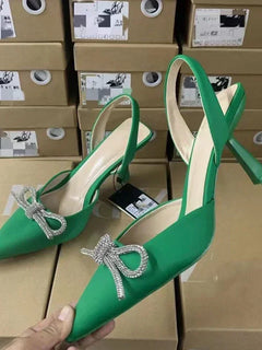 Décolleté blu Slingback da donna tacchi alti Crystal Bowknot Party Dress Shoes donna Sexy sandali con tacco a spillo a punta estate 2024