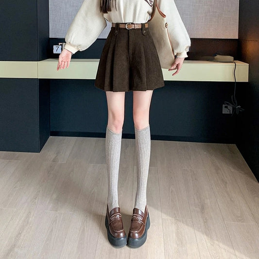 Seoulish Vintage Women's Corduroy A-line Shorts 2025 Autumn Winter Solid Color High Waist Pockets Pleated Shorts for Women
