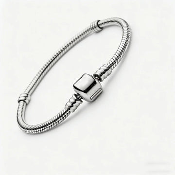 Nuovo Bracciale Artigianale Originale in Argento 925 con Charm, Liscio e Morbido, a Osso di Serpente, per Donna - Regalo 2026 PlatiNum