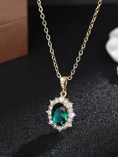Huitan Nobile Collana con ciondolo luminoso per donna Accessori per il collo con zirconi verdi lucidi Gioielli da sposa di fidanzamento estetico