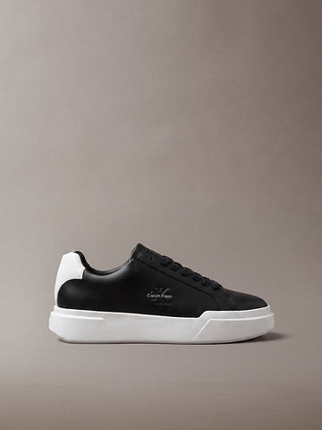 chunky sneakers ad alta trazione e resistenza in pelle black/white/black da uomini calvin klein