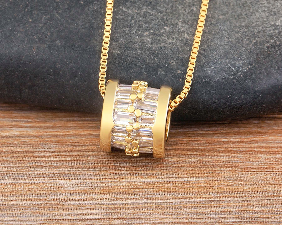 AIBEF Daily Wear collana con ciondolo rotondo con cerchio di strass temperamento alla moda gioielli semplici e versatili regalo di accessori di lusso