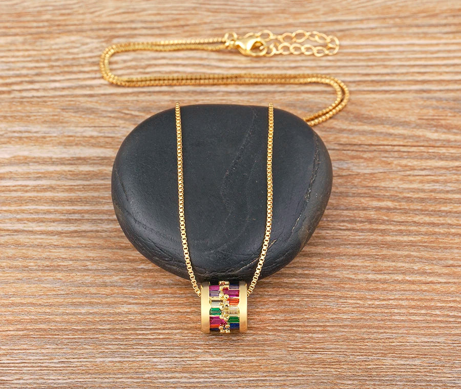 AIBEF Daily Wear collana con ciondolo rotondo con cerchio di strass temperamento alla moda gioielli semplici e versatili regalo di accessori di lusso