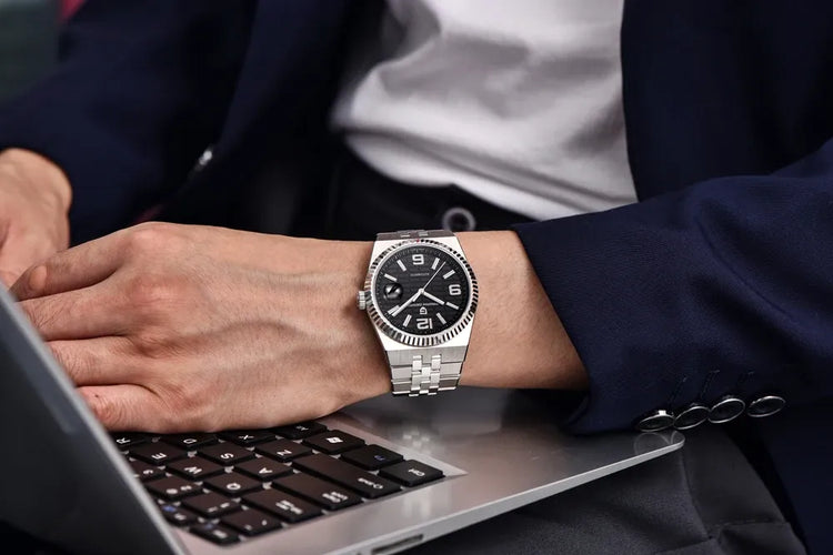 Nuovo Orologio da Uomo PAGANI DESIGN 2026 - Orologio Automatico di Lusso, Orologio da Polso Meccanico da Uomo, Movimento Miyota 8215, Vetro Zaffiro AR, Resistente all'Acqua, Luminoso, con Datario, Ideale per Affari, Regalo