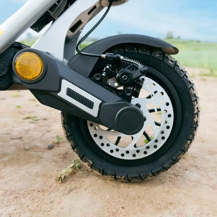Monopattino elettrico pieghevole per adulti Kukirin A1, motore da 800W, batteria 48V13Ah, pneumatici da 10 pollici.