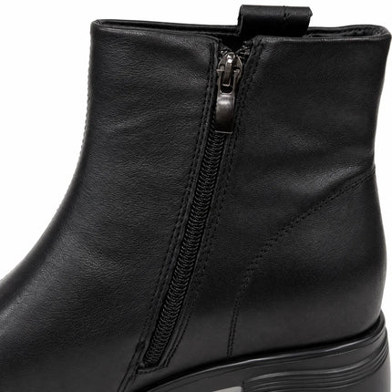 Bel Chou's EX135-51 Women's Black Block Heel Ankle Boots with Inner Zip and Decorative Button