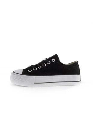 White canvas shoes with platform sole for women, featuring lace closure and comfortable textile lining, ideal for casual and outdoor use, perfect as versatile footwear. PlatiNum