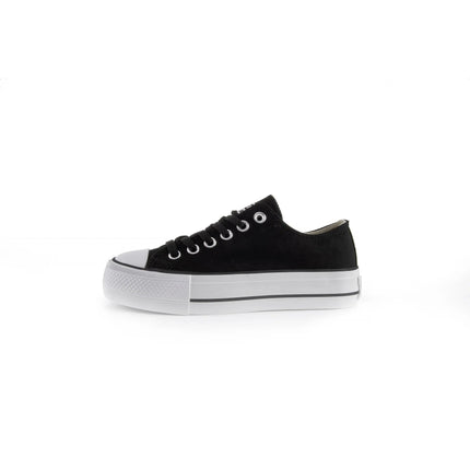White canvas shoes with platform sole for women, featuring lace closure and comfortable textile lining, ideal for casual and outdoor use, perfect as versatile footwear. PlatiNum