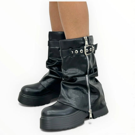 Kendall romanciaga platform women's boots y2k style with side and interior zipper, autumn winter fashion trend, buckle adjustment,