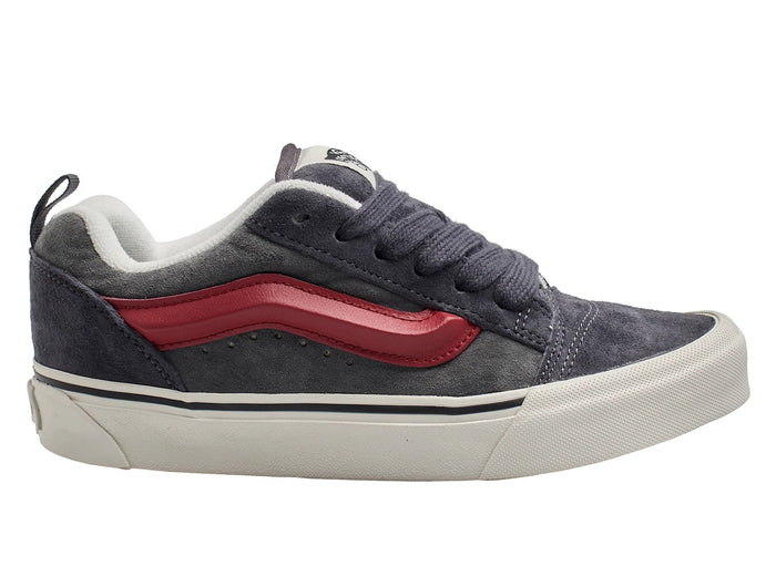 Vans Knu Skool Sneakers for Men and Women VN000D22BGG1, featuring water-repellent velour leather, cushioned tongue, thick sole, and a stylish 90s retro design, perfect for urban skaters and rainy days. PlatiNum