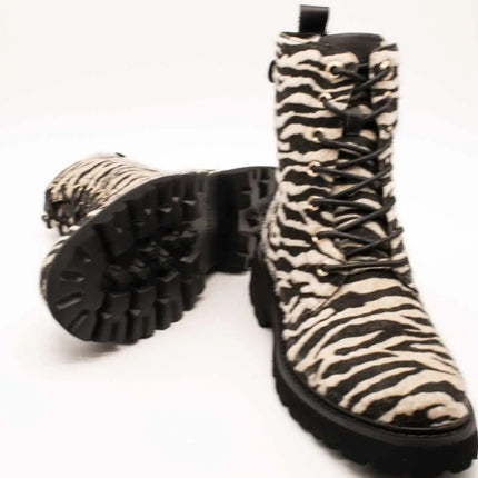 Carmela ankle boot 162665-02 zebra for women