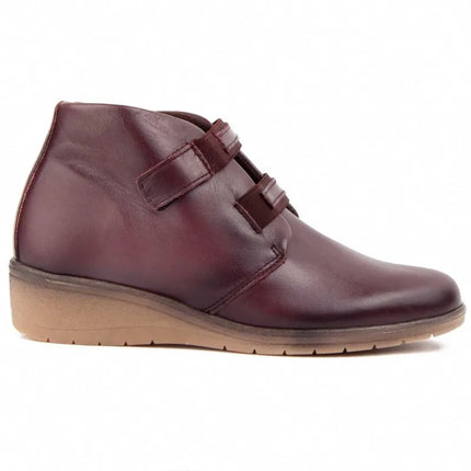 Leather ankle boot with wedge for women. Akilav puriskin 104907