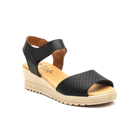 Black wedge sandals for women with velcro closure and engraved upper made in spain model e649 sizes 36 to 41 high style PlatiNum