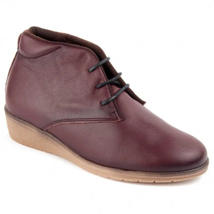 Leather ankle boot with wedge for women. Akila leather polish 104902