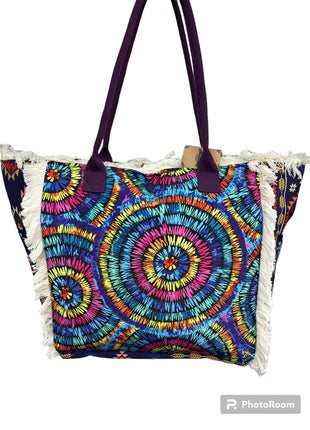 MIGLIORATA Borsa grande da spiaggia o piscina con stampe originali e frange di nappine in cotone bianco, dimensioni 55*37*19 cm. Dotata di tasche interne e fodera. Tessuto 100% poliestere.