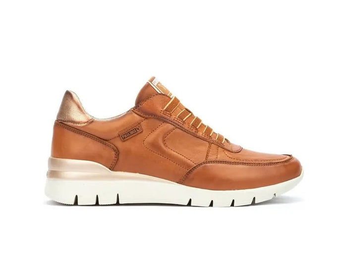 Sneakers PIKOLINOS W4R-6731 Brown for Women, comfortable leatherette shoes with a flat platform sole, ideal for outdoor and casual wear. PlatiNum