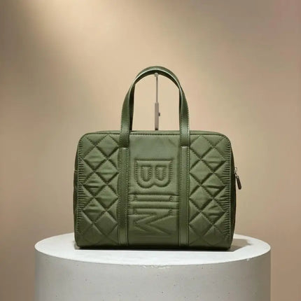 Borsa piccola in nylon verde - Stile moderno e funzionale