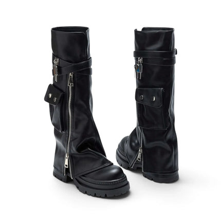High black boots with side zipper and platform, side pocket, interior lining, autumn winter fashion trend, comfortable and light, ideal