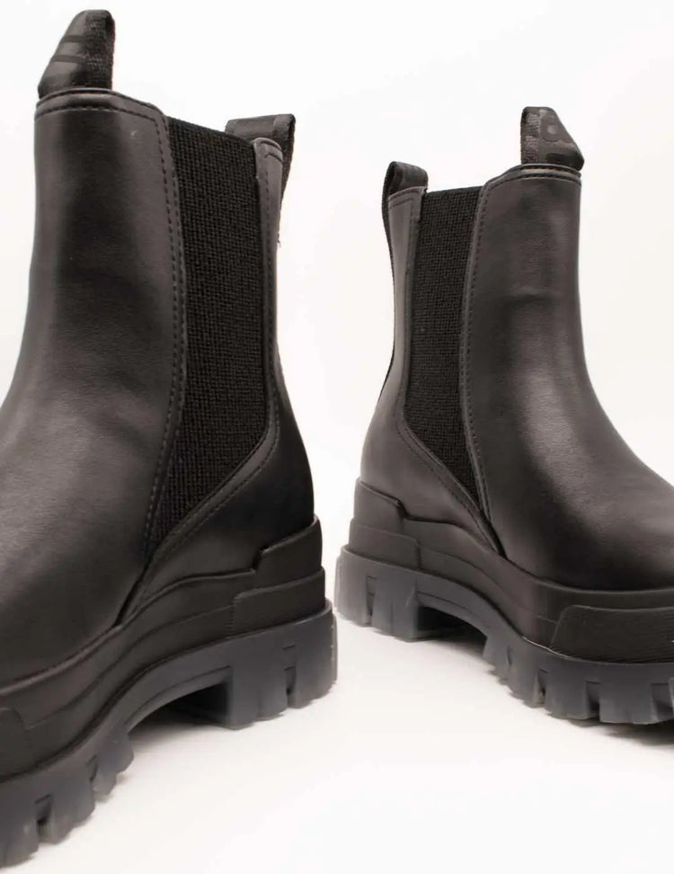 Women's buffalo aspha chelsea mid black boot