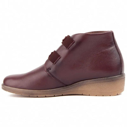 Leather ankle boot with wedge for women. Akilav puriskin 104907