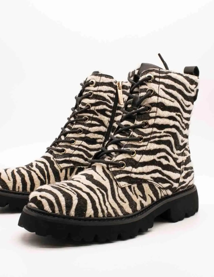 Carmela ankle boot 162665-02 zebra for women