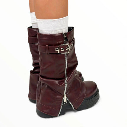 Kendall romanciaga platform women's boots y2k style with side and interior zipper, autumn winter fashion trend, buckle adjustment,
