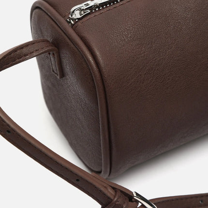 Mini Luma Borsa a Spalla Nera: Compatta e Leggera per l'Uso Quotidiano, Design Moderno di 10x10x20 cm, Esterno in Poliuretano, Interno in Poliestere, Ideale per Look Urbani