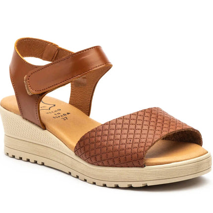 Black wedge sandals for women with velcro closure and engraved upper made in spain model e649 sizes 36 to 41 high style PlatiNum