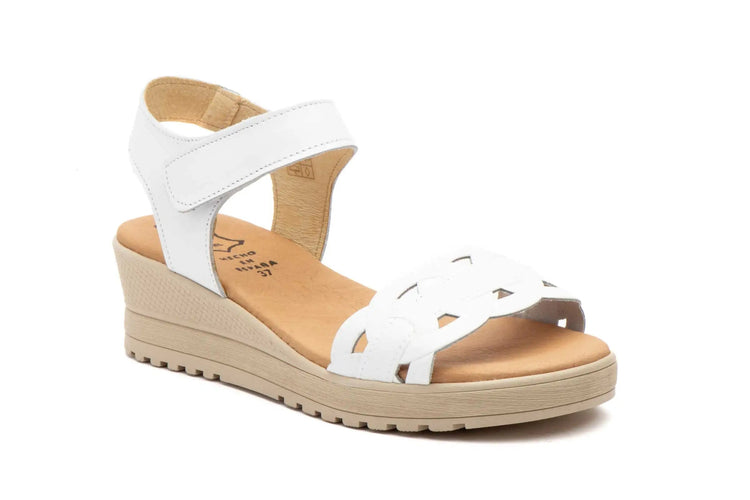 White wedge sandals for women with velcro closure made in spain model e648 sizes 36 to 41 high style PlatiNum