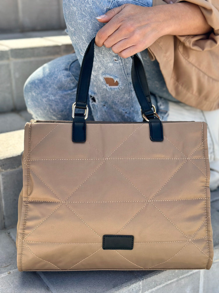 Borsa shopper quadrata a impulsi |   4 colori |   Design moderno e funzionale |   Ampio spazio di archiviazione