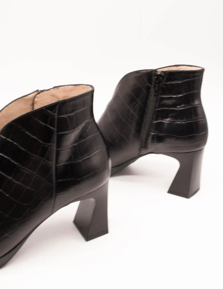 Hispanitas hi254270 atlanta black women's ankle boot