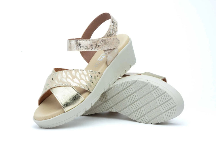 Women's wedge sandals with velcro and metallic detail made in spain model 3136 sizes 36 to 41 jam PlatiNum