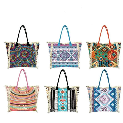 MIGLIORATA Borsa grande da spiaggia o piscina con stampe originali e frange di nappine in cotone bianco, dimensioni 55*37*19 cm. Dotata di tasche interne e fodera. Tessuto 100% poliestere.