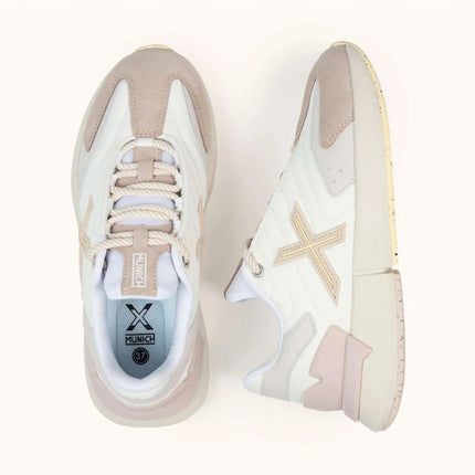 Munich Avant WMN Women's Sneakers - Retro style with mixed leather and mesh, cushioned insole, and durable rubber sole for urban comfort, perfect for casual or sporty looks. Ideal comfortable women's shoes for walking. PlatiNum