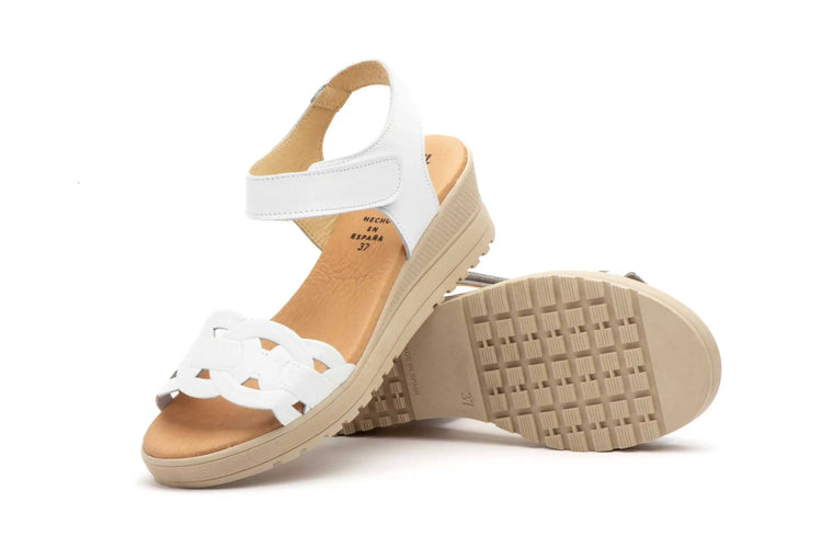 White wedge sandals for women with velcro closure made in spain model e648 sizes 36 to 41 high style PlatiNum