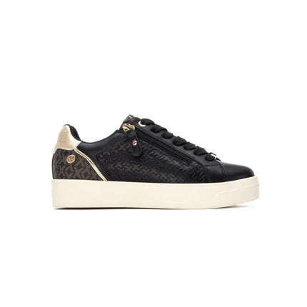 Sneakers Xti 144371 Women's Black Shoes, comfortable lace-up sneakers with a flat platform sole, ideal for casual and outdoor wear, featuring a versatile design for women.