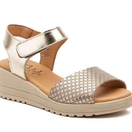 Black wedge sandals for women with velcro closure and engraved upper made in spain model e649 sizes 36 to 41 high style PlatiNum