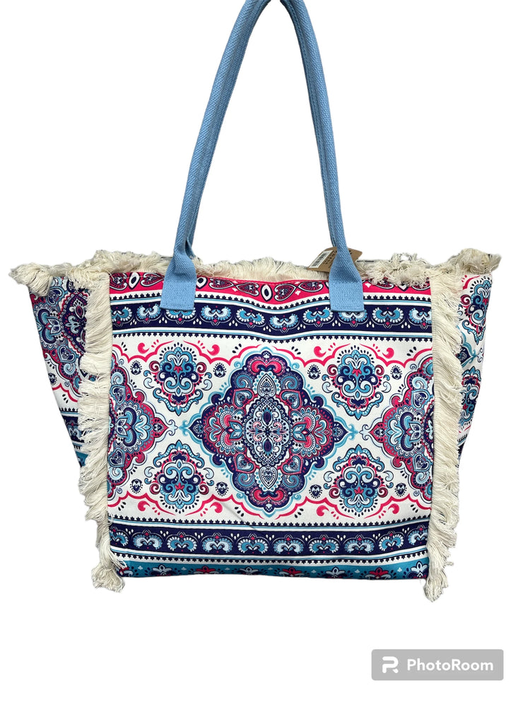MIGLIORATA Borsa grande da spiaggia o piscina con stampe originali e frange di nappine in cotone bianco, dimensioni 55*37*19 cm. Dotata di tasche interne e fodera. Tessuto 100% poliestere.