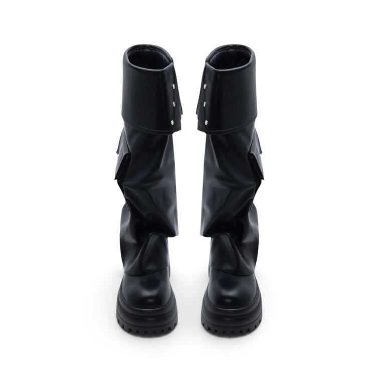 High black boots with platform and triple sole, pocket and side zipper, interior lining, autumn winter fashion trend, comfortable and light, ideal