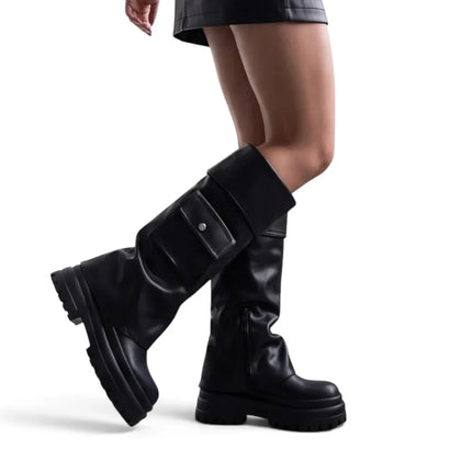 High black boots with platform and triple sole, pocket and side zipper, interior lining, autumn winter fashion trend, comfortable and light, ideal