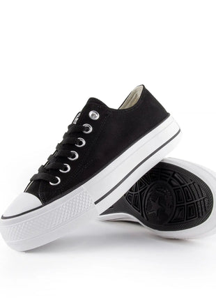 White canvas shoes with platform sole for women, featuring lace closure and comfortable textile lining, ideal for casual and outdoor use, perfect as versatile footwear. PlatiNum