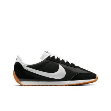 Nike Revolution 8 Men's Sneakers - Breathable mesh upper, foam midsole for cushioning, lightweight design, suitable for running and casual wear, in Midnight Navy/White/Black color, weight approx. 292g for size 44.