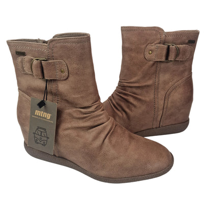 Mustang women's ankle boots taupe color hidden interior wedge 10 cm wrinkled shaft boot grayish brown buckle zipper runway concept