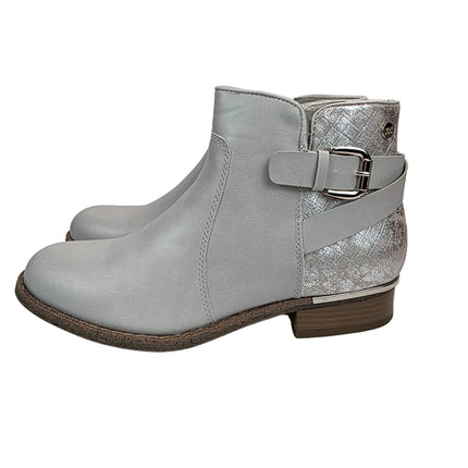 Xti women's gray silver spring ankle boots - synthetic leather boots with buckle and engraved metallic heel - chic style
